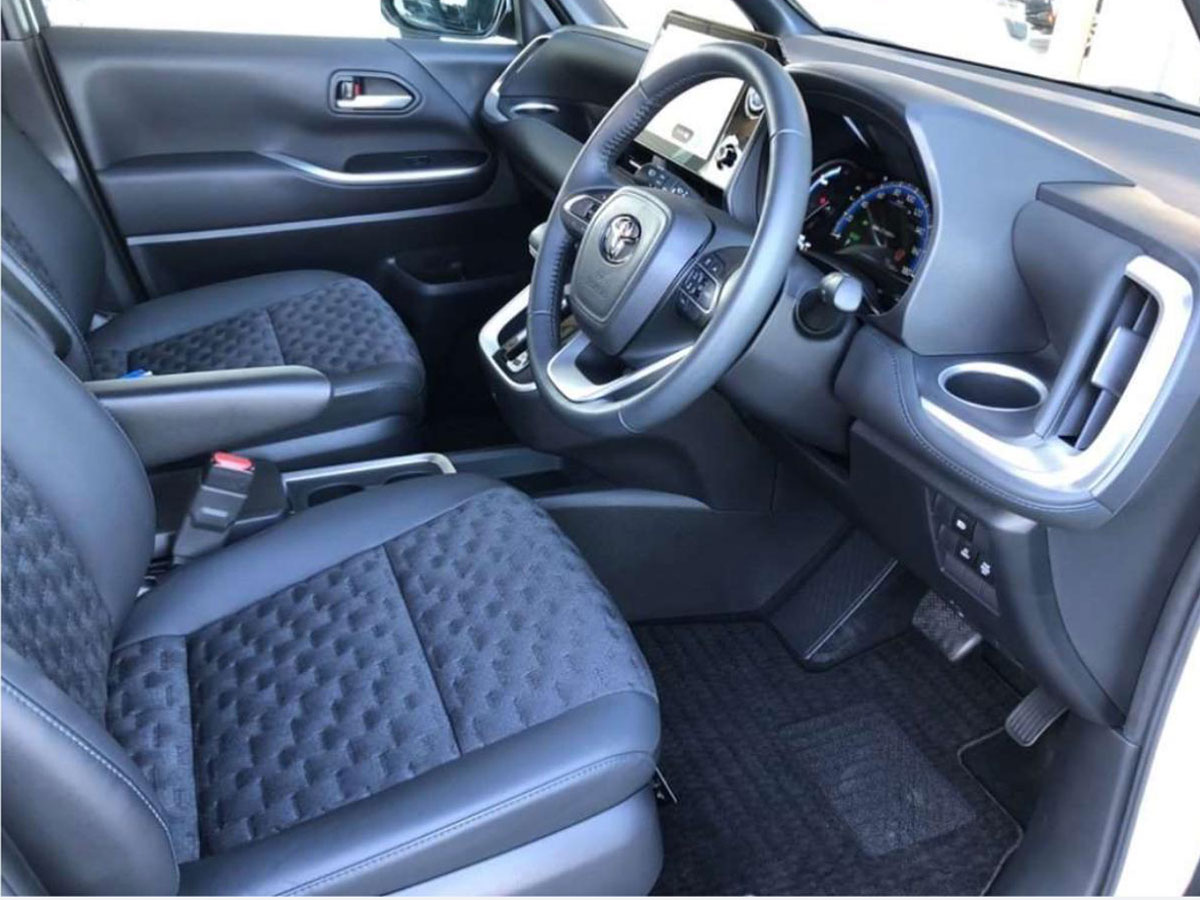 2023 Toyota Voxy