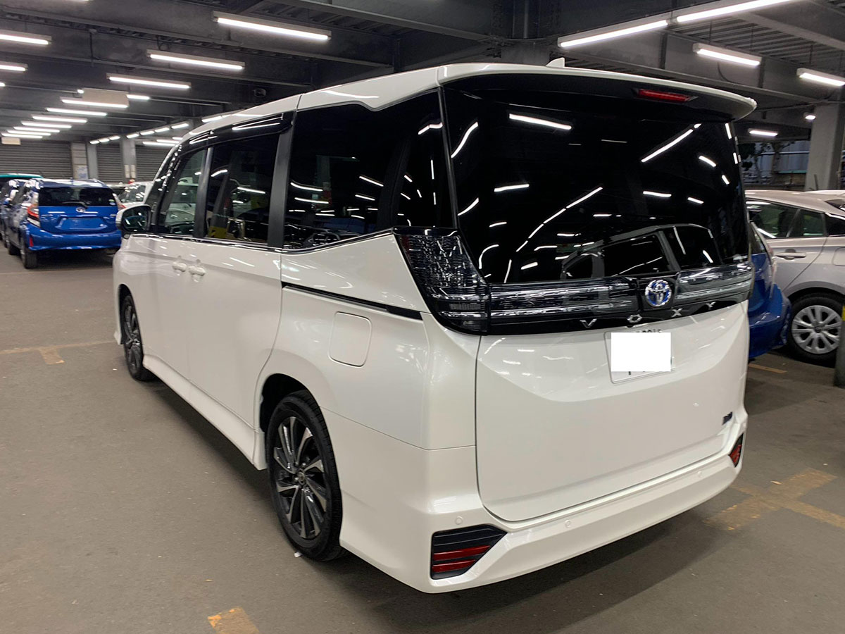 2023 Toyota Voxy